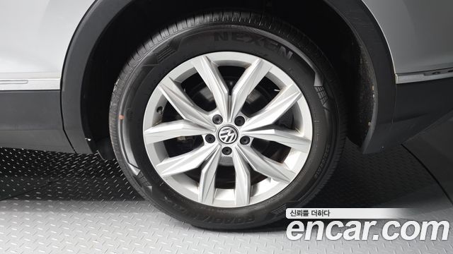 Volkswagen Tiguan 2018 — photo 7