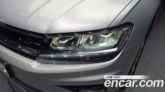 Volkswagen Tiguan 2018 — photo 8