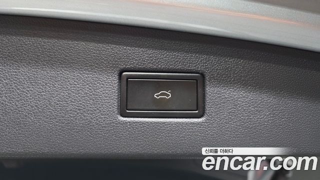 Volkswagen Tiguan 2018 — photo 34