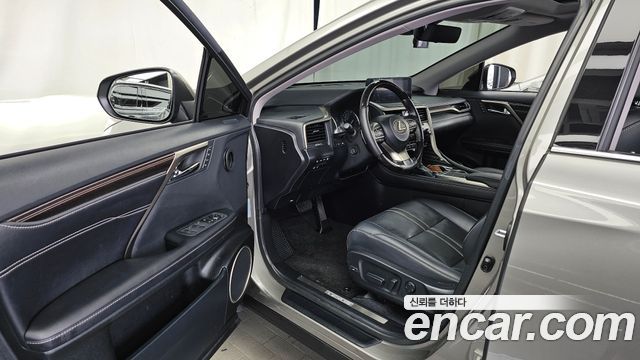 Lexus RX 2020 — photo 13