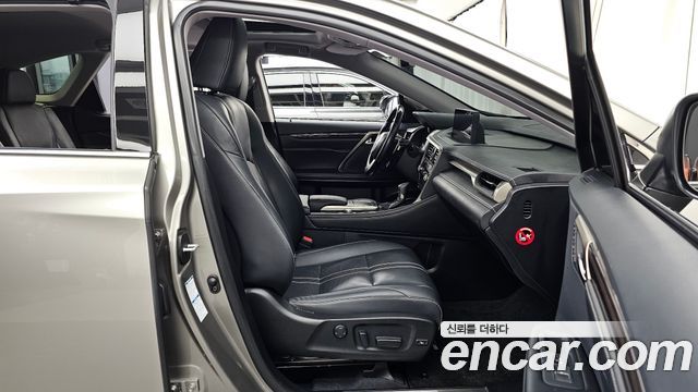 Lexus RX 2020 — photo 17