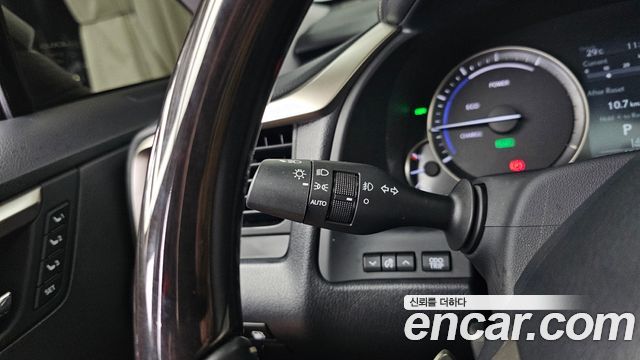 Lexus RX 2020 — photo 34