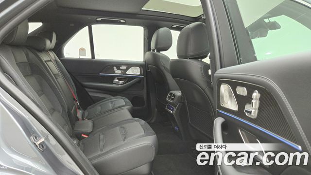 Mercedes-Benz GLE-Class 2025 — photo 10