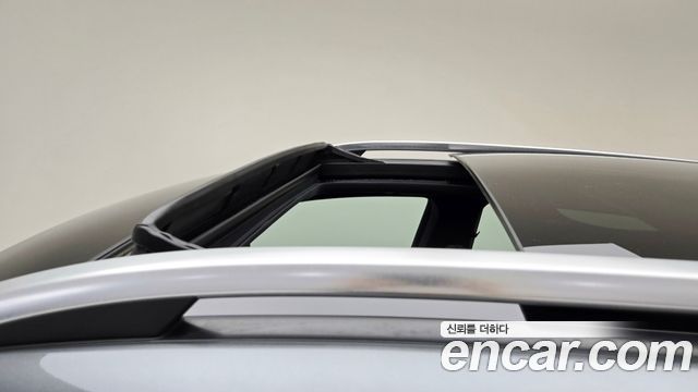 Mercedes-Benz GLE-Class 2025 — photo 12