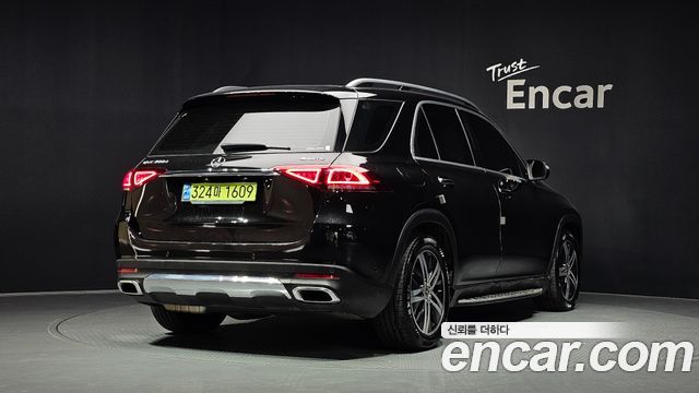 Mercedes-Benz GLE-Class 2020 — photo 2