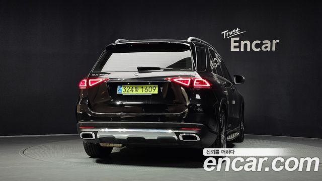 Mercedes-Benz GLE-Class 2020 — photo 4