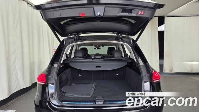 Mercedes-Benz GLE-Class 2020 — photo 20