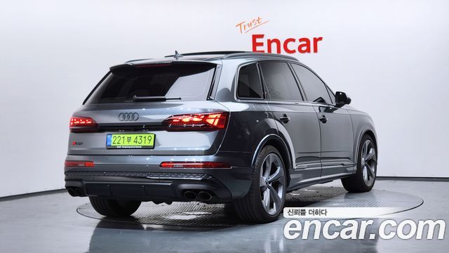Audi SQ7 2025 — photo 2