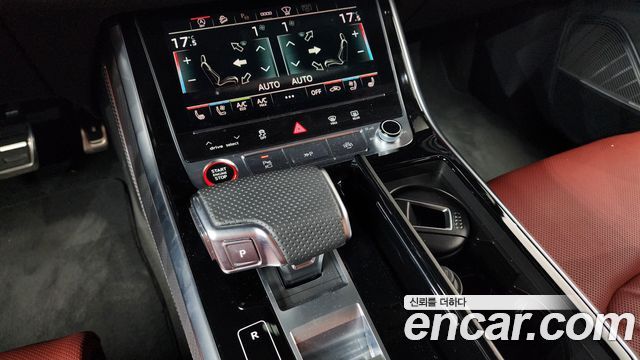 Audi SQ7 2025 — photo 12