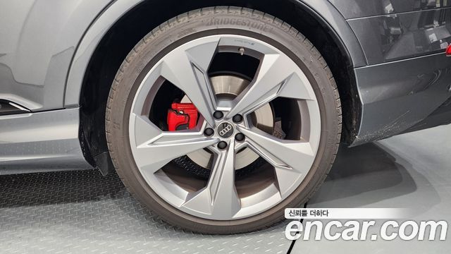 Audi SQ7 2025 — photo 7
