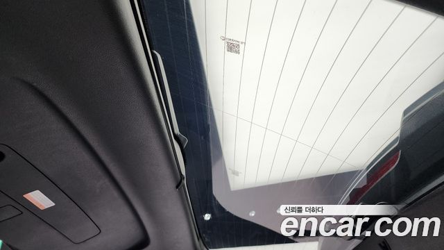Audi SQ7 2025 — photo 27