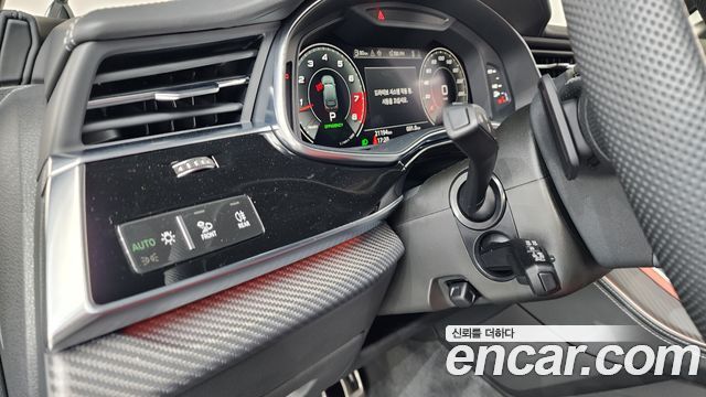 Audi SQ7 2025 — photo 29