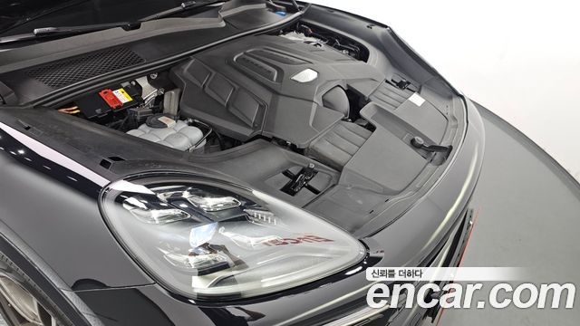 Porsche Cayenne 2019 — photo 6