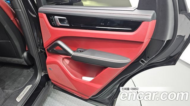 Porsche Cayenne 2019 — photo 15