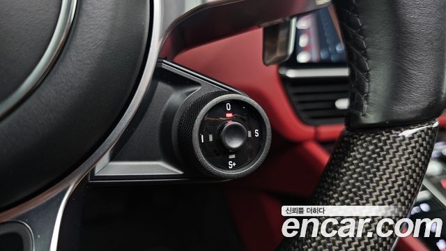 Porsche Cayenne 2019 — photo 27