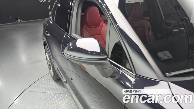 Porsche Cayenne 2019 — photo 33