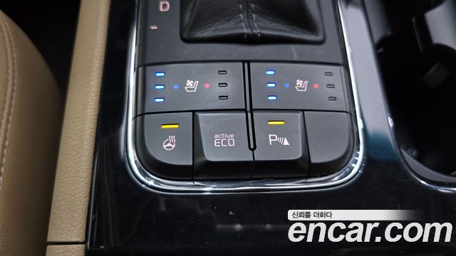 Kia Canival 2017 — photo 20
