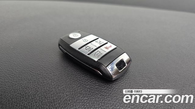 Kia Canival 2017 — photo 25