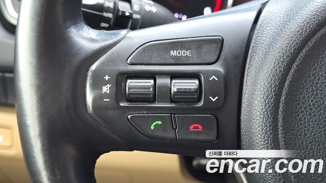 Kia Canival 2017 — photo 26