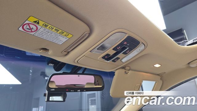 Kia Canival 2017 — photo 30
