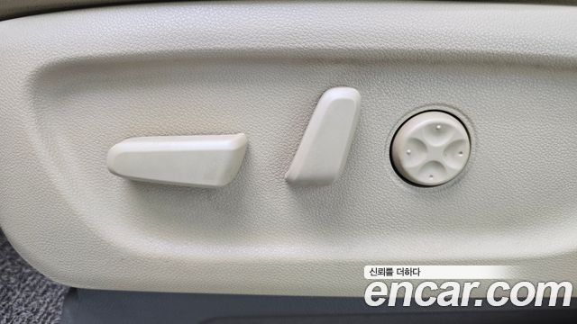 Kia Canival 2017 — photo 31