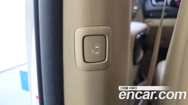 Kia Canival 2017 — photo 32