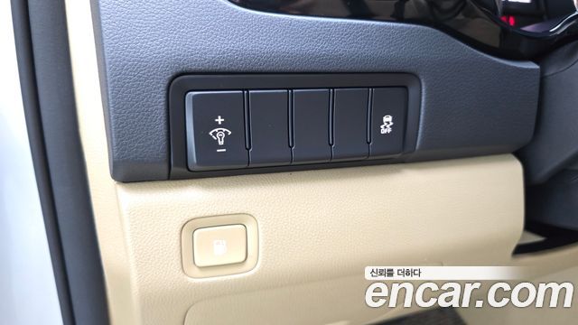 Kia Canival 2017 — photo 36