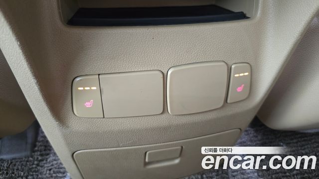 Kia Canival 2017 — photo 37