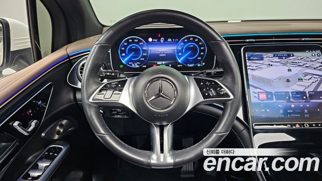Mercedes-Benz EQE 2023 — photo 12