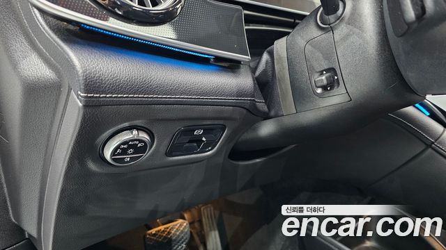 Mercedes-Benz EQE 2023 — photo 18