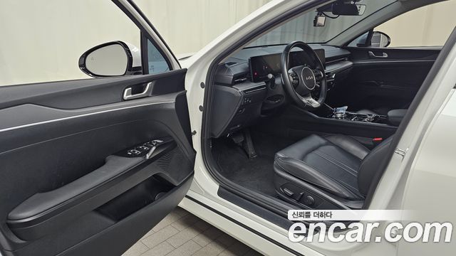 Kia K5 2025 — photo 13