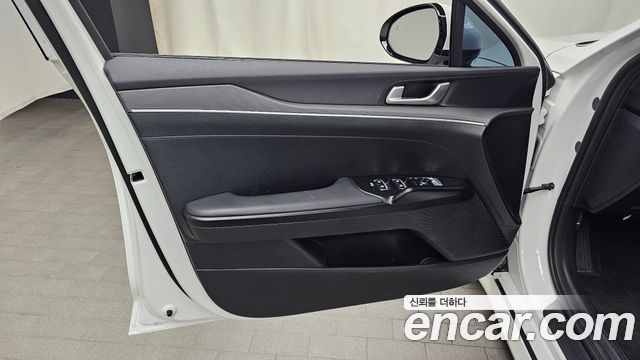 Kia K5 2025 — photo 14