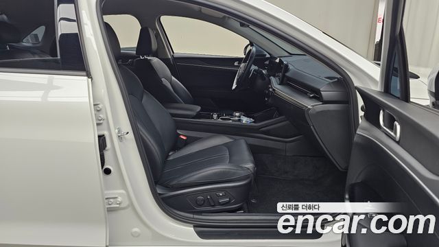 Kia K5 2025 — photo 16