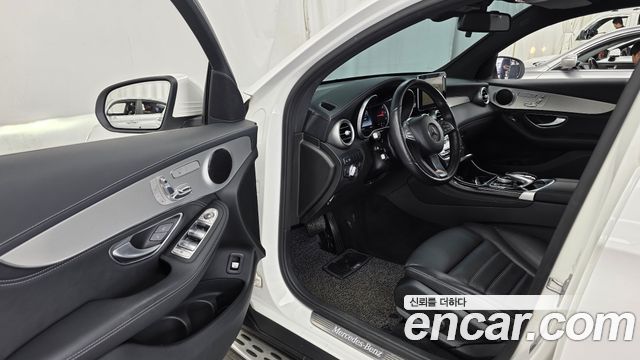 Mercedes-Benz GLC-Class 2017 — photo 10