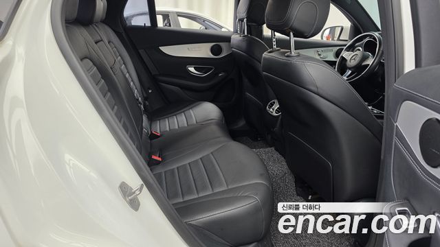 Mercedes-Benz GLC-Class 2017 — photo 11