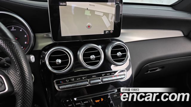 Mercedes-Benz GLC-Class 2017 — photo 13