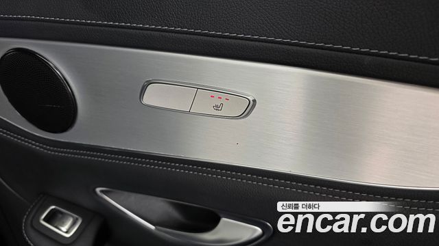 Mercedes-Benz GLC-Class 2017 — photo 18