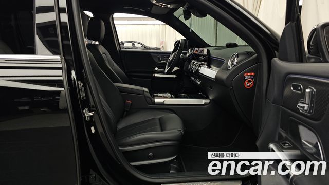 Mercedes-Benz GLB-Class 2024 — photo 17