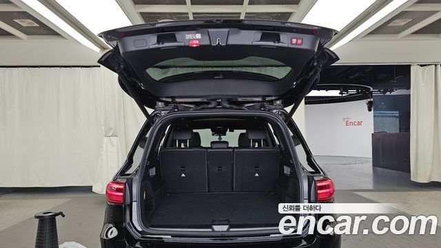 Mercedes-Benz GLB-Class 2024 — photo 26