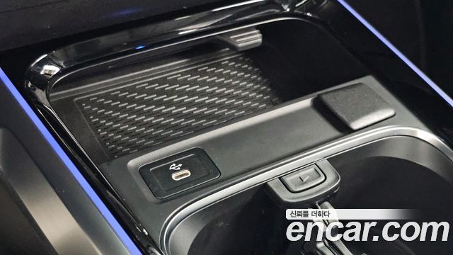 Mercedes-Benz GLB-Class 2024 — photo 34
