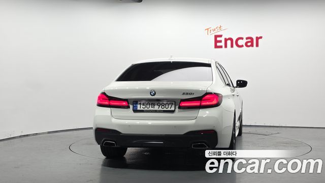 BMW 5-Series 2023 — photo 4