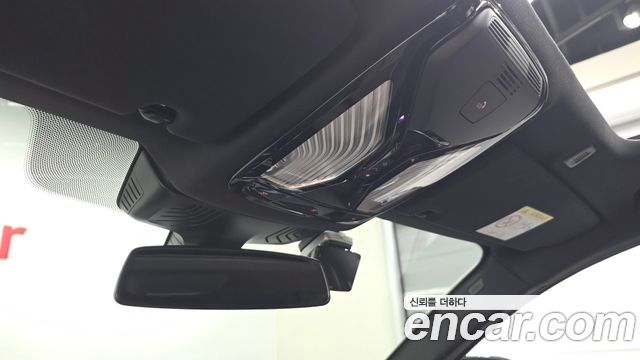 BMW 5-Series 2023 — photo 24