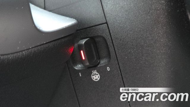 Mercedes-Benz GLB-Class 2024 — photo 18