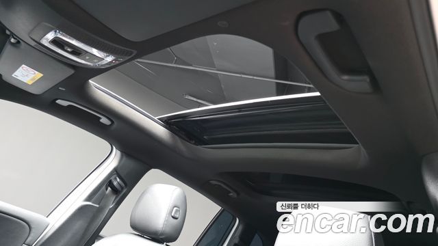 Mercedes-Benz GLB-Class 2024 — photo 19
