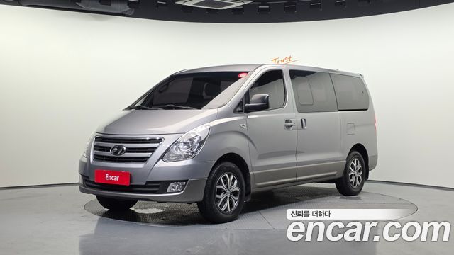 Hyundai Starex 2017 — photo 1