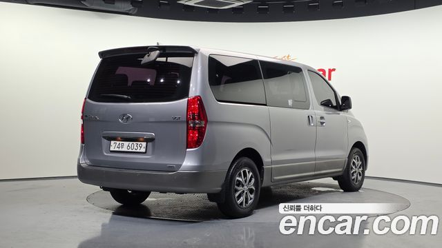 Hyundai Starex 2017 — photo 2