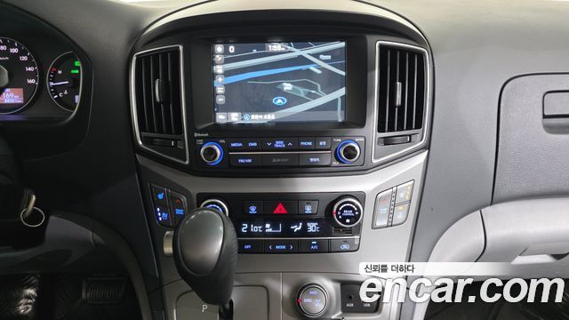 Hyundai Starex 2017 — photo 20