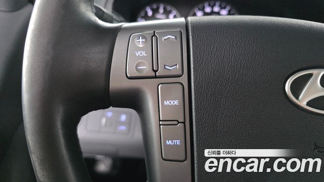 Hyundai Starex 2017 — photo 24