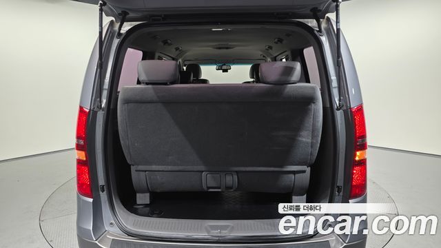 Hyundai Starex 2017 — photo 26