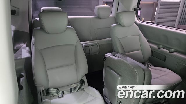 Hyundai Starex 2017 — photo 27
